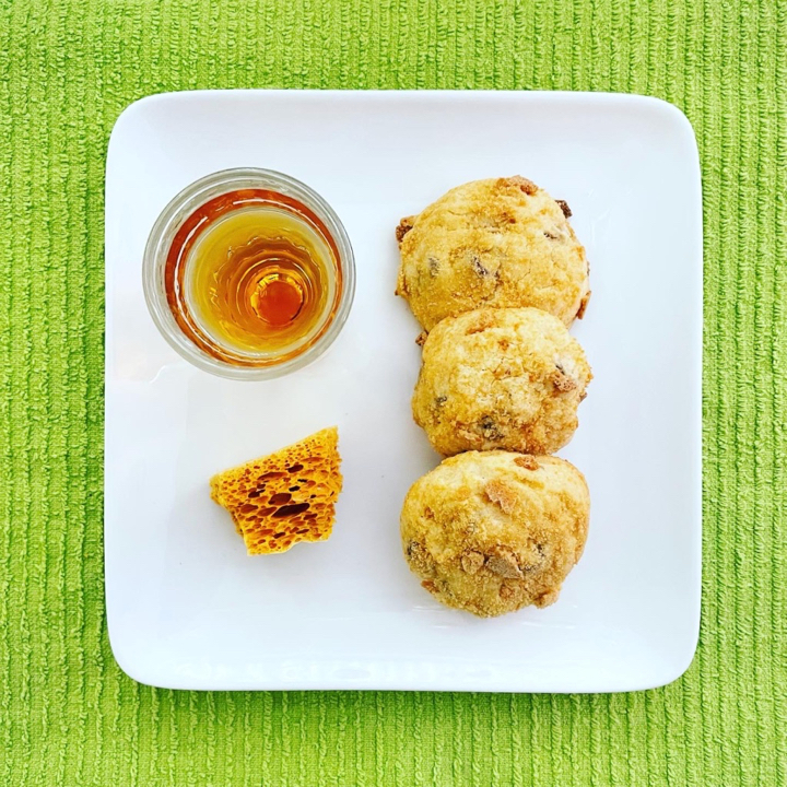 Maple-crusted whiskey chip cookies with honeycomb...